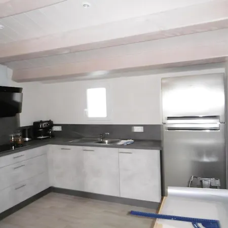 Holiday home Maison Renovee 2019 Proche Avec Jardin Prive - Fr-1-823-89 *